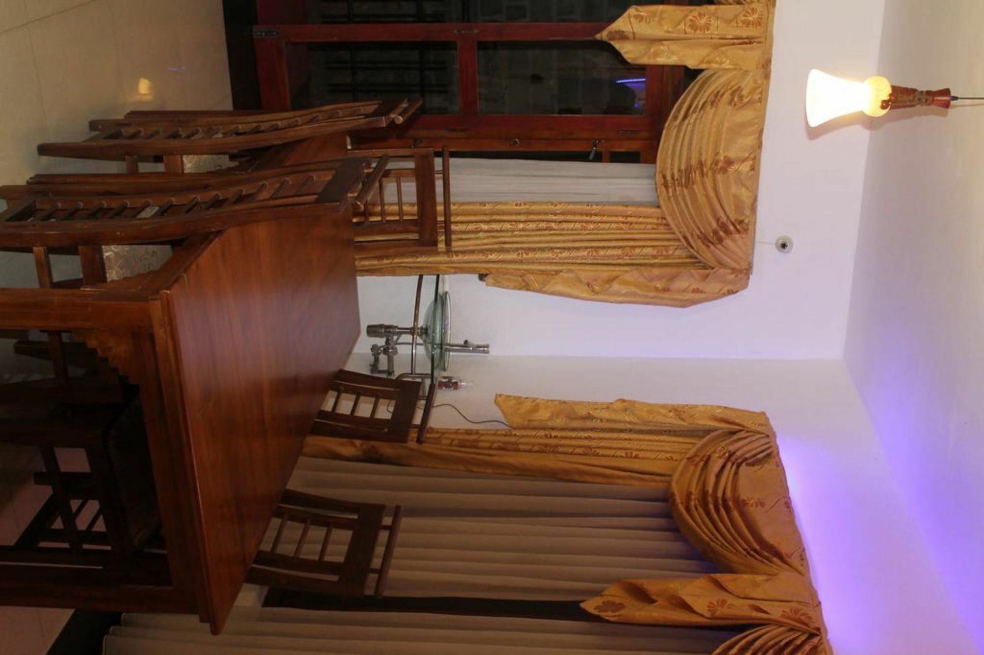 Oak Wood Inn Kandy Extérieur photo