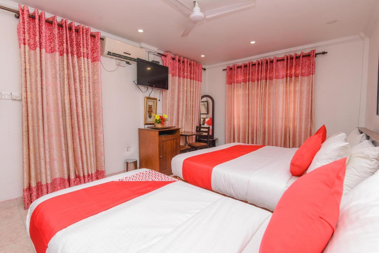 Oak Wood Inn Kandy Extérieur photo