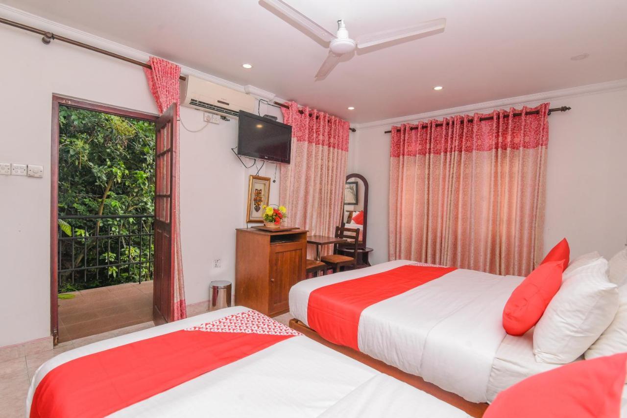 Oak Wood Inn Kandy Extérieur photo