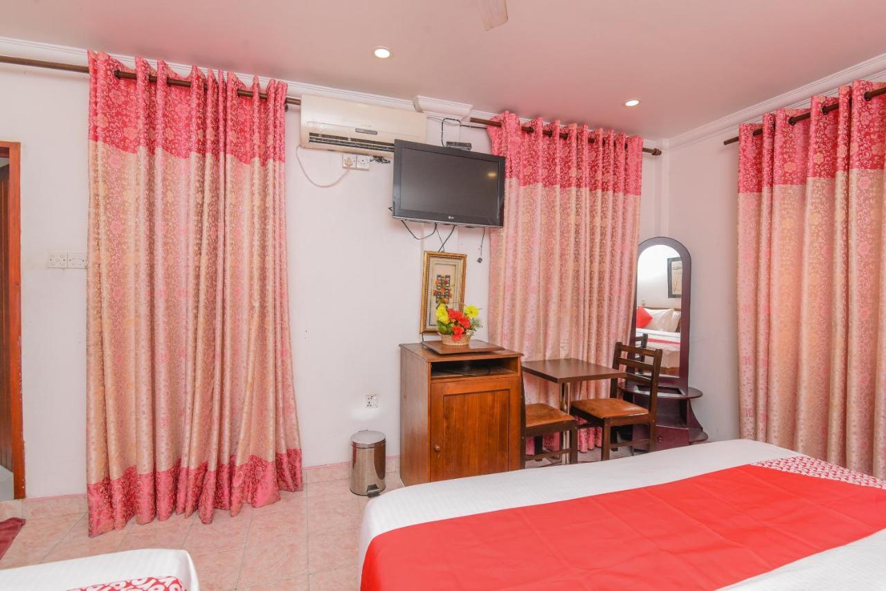 Oak Wood Inn Kandy Extérieur photo