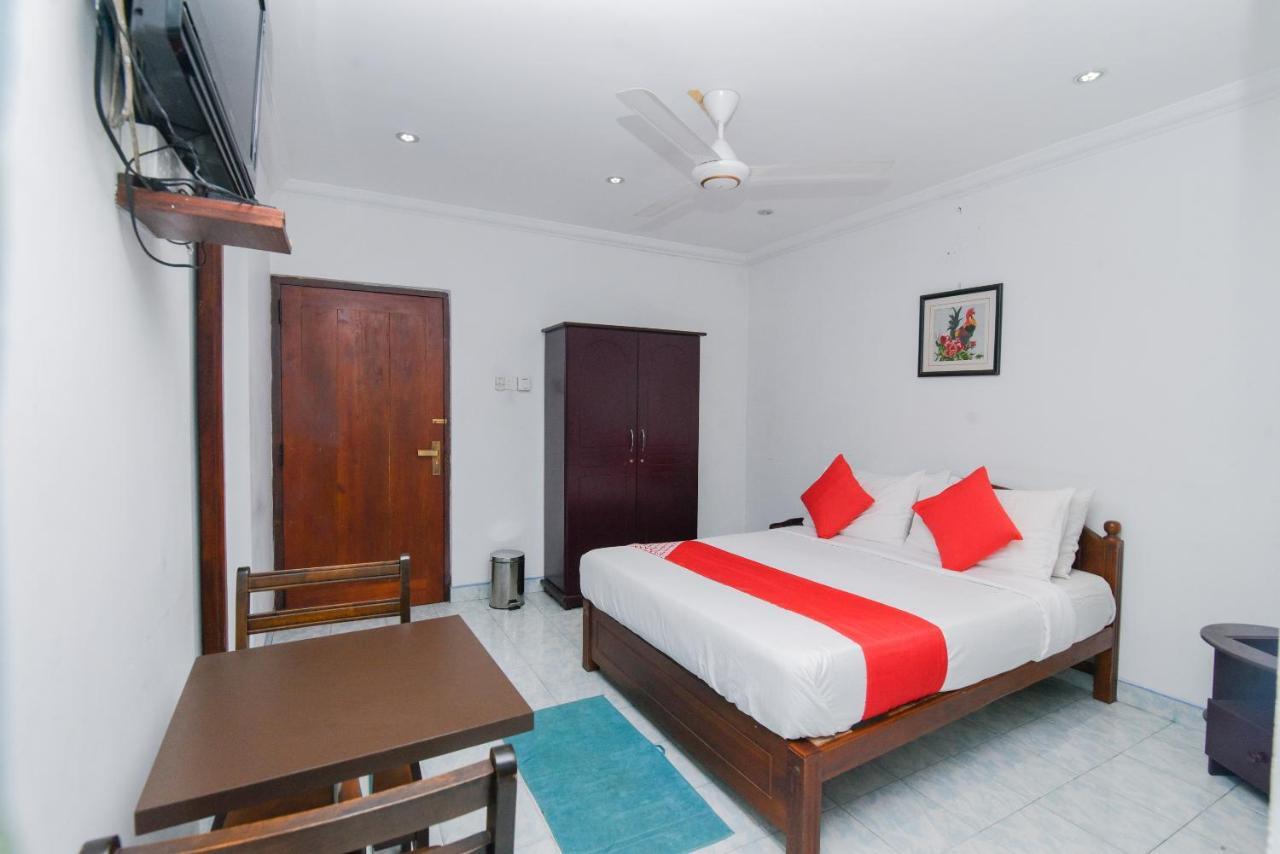 Oak Wood Inn Kandy Extérieur photo