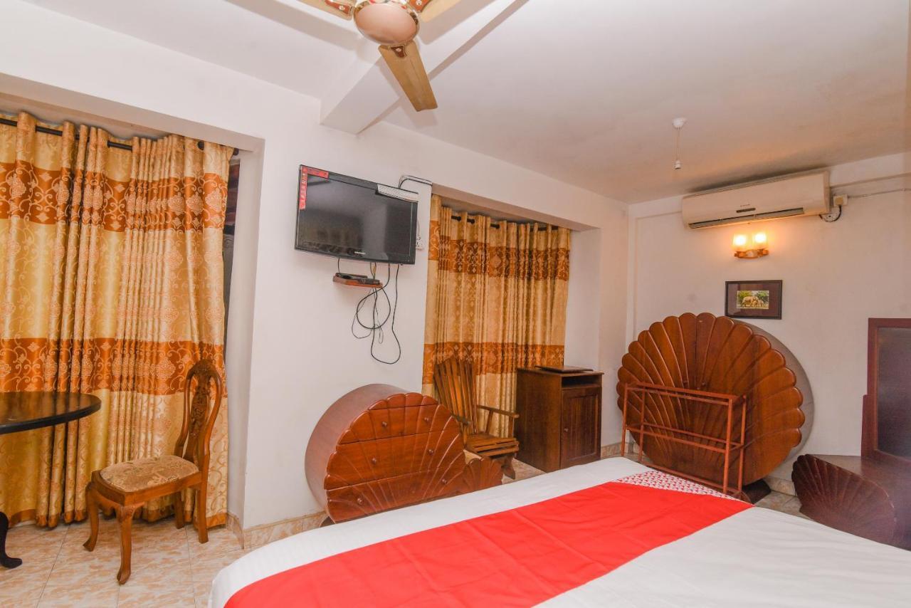 Oak Wood Inn Kandy Extérieur photo